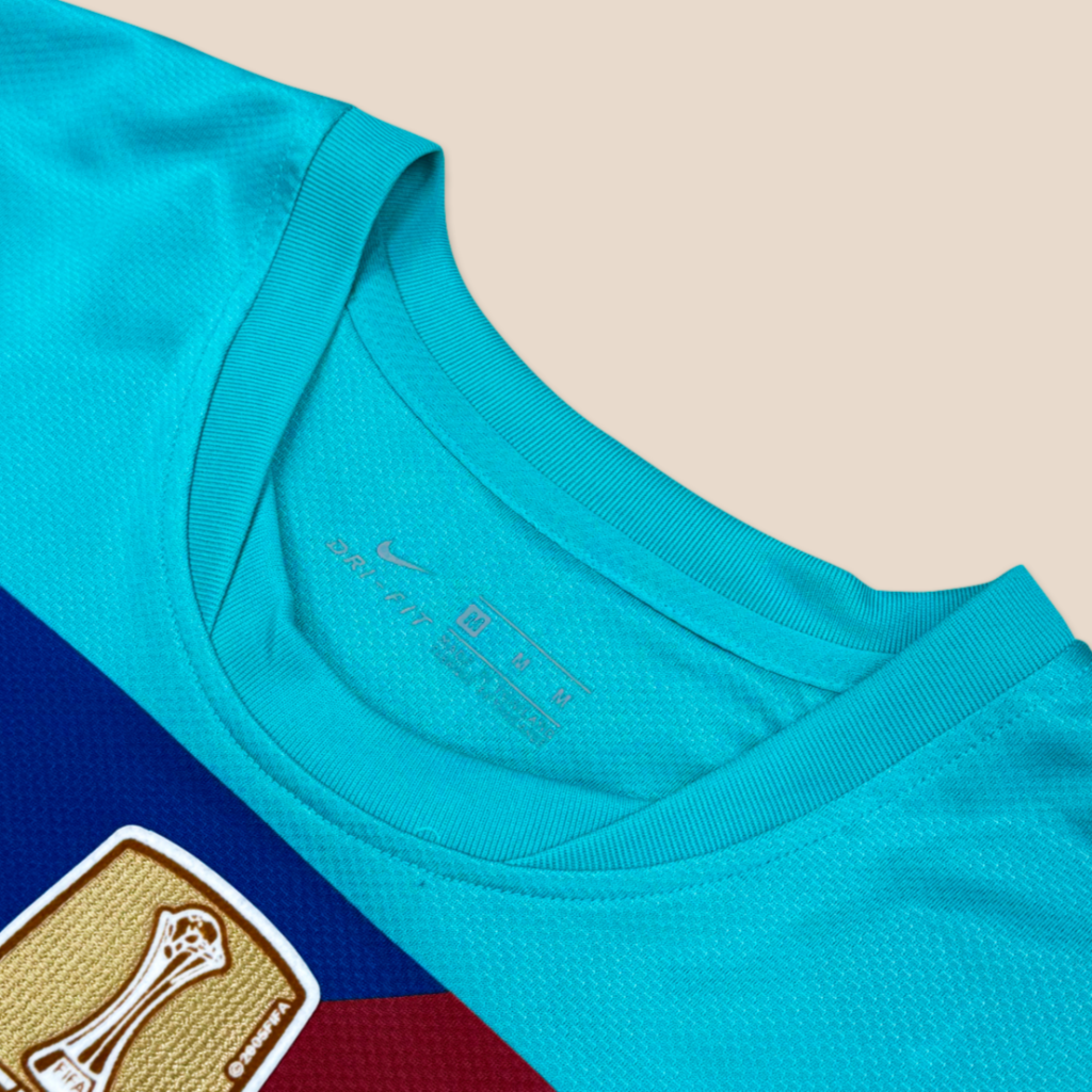 FC Barcelona 2010/11 Away