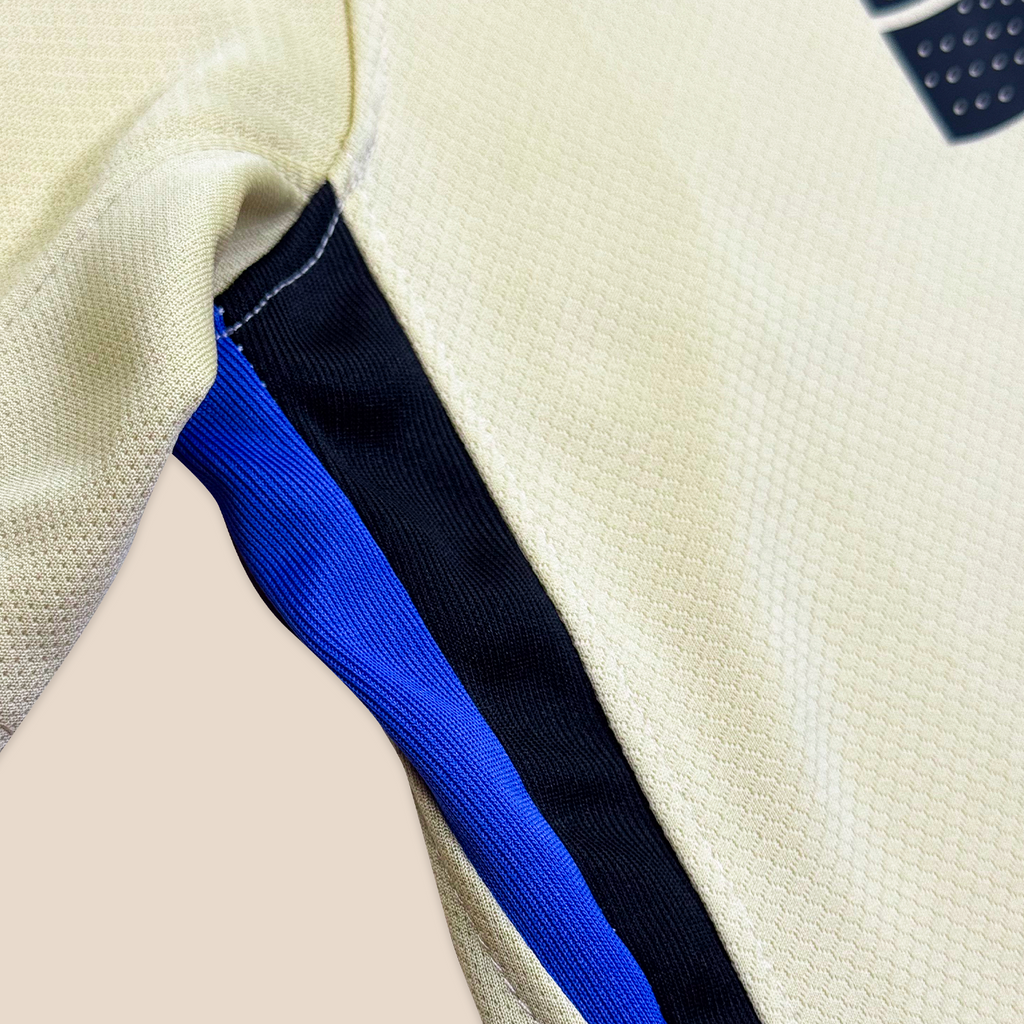 FC Barcelona 2025/26 Away