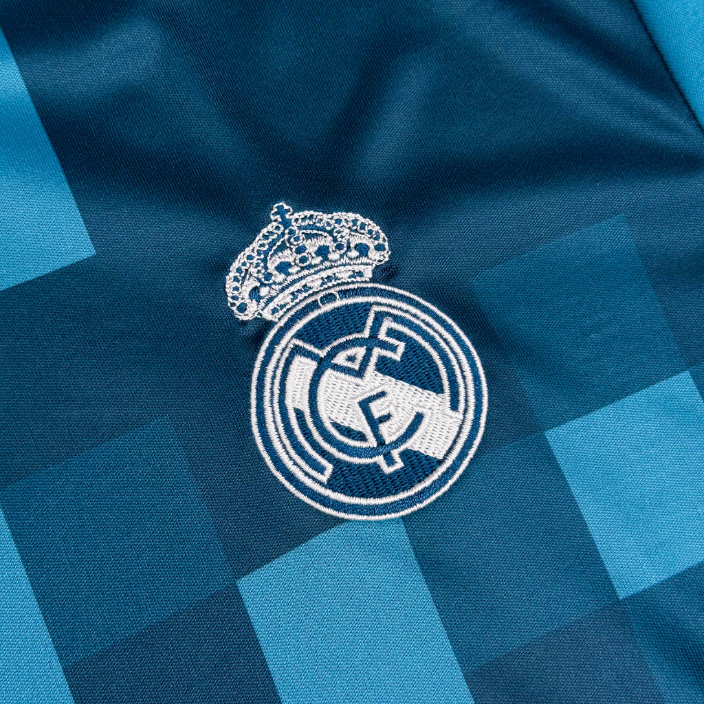 Real Madrid 2017/18 Third